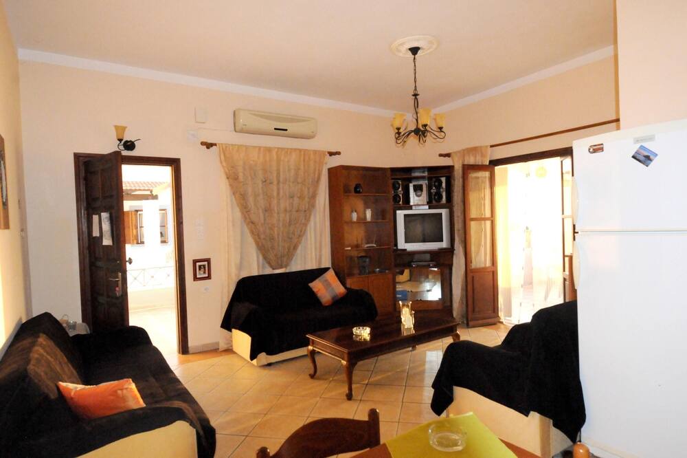 Photo of Livingroom in Mirties