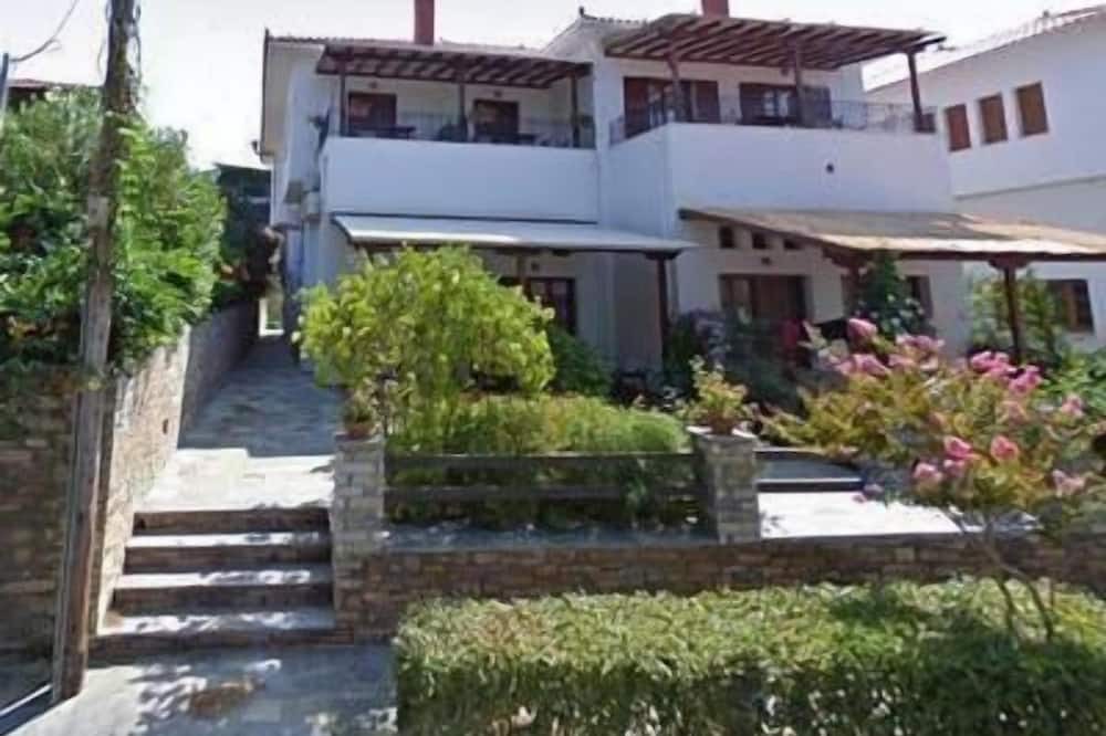 Photo of Outdoor in Milina