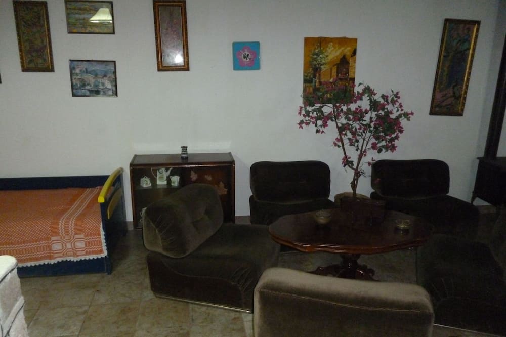 Photo of Livingroom in Seliana