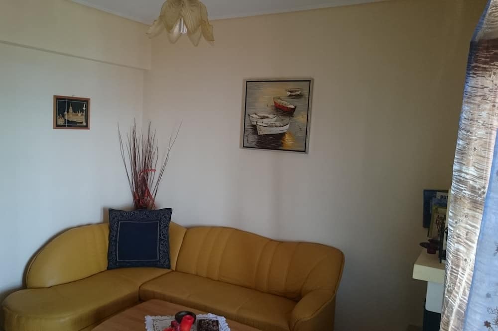 Photo of Livingroom in Pella Region
