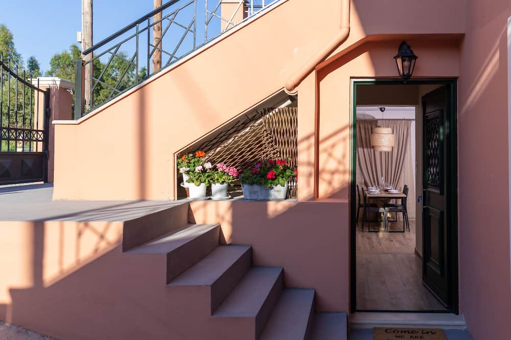 Photo of Patio Balcony in Ipsos