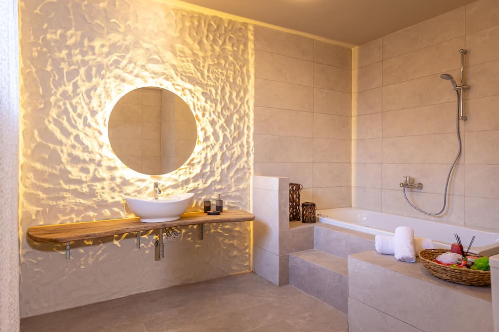 Photo of Bathroom in Ipsos