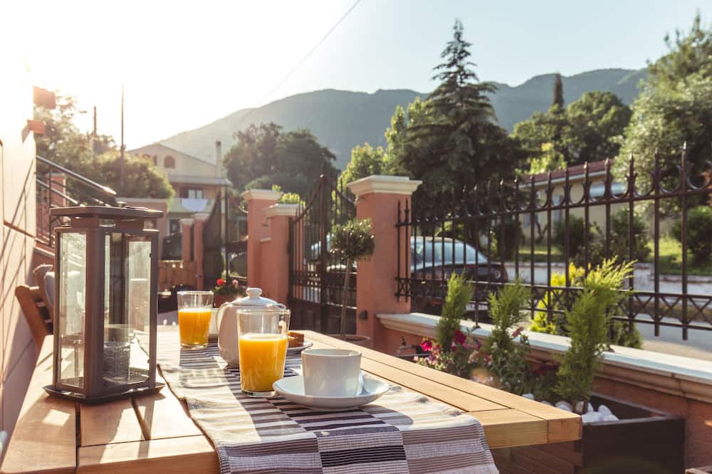 Photo of Patio Balcony in Ipsos