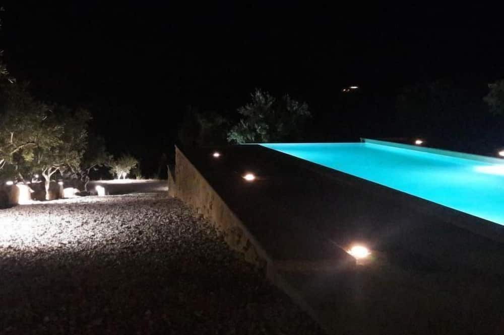 Photo of Outdoor in Plakalona