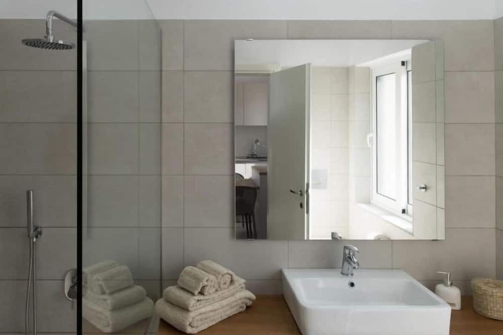 Photo of Bathroom in Plakalona