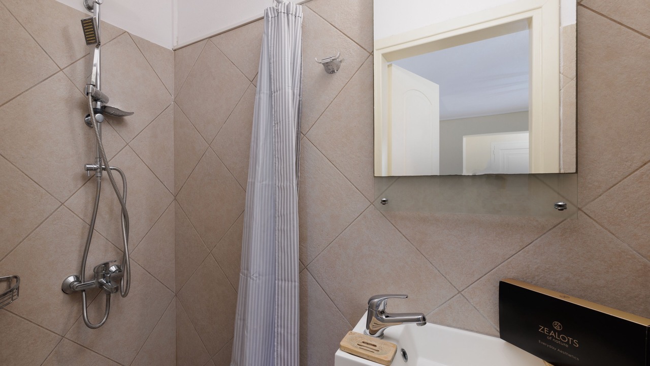 Photo of Bathroom in Agios Ioannis