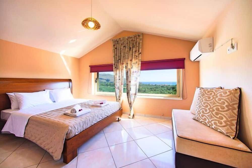Photo of Bedroom in Mathes