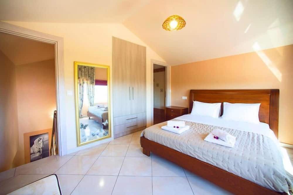 Photo of Bedroom in Mathes