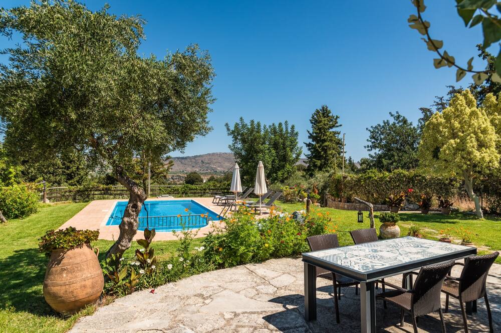 Photo of Outdoor in Filippos