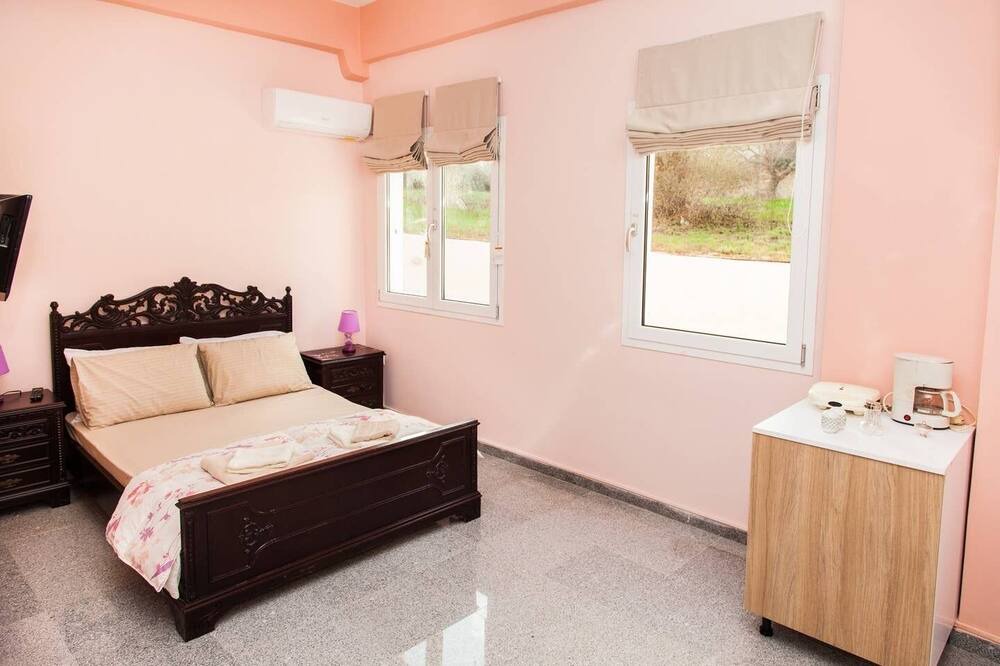 Photo of Bedroom in Markopoulo Mesogaias