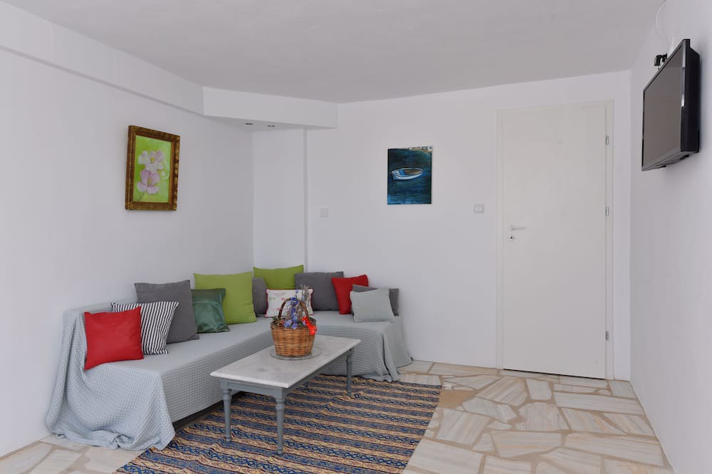 Photo of Livingroom in Megas Gialos