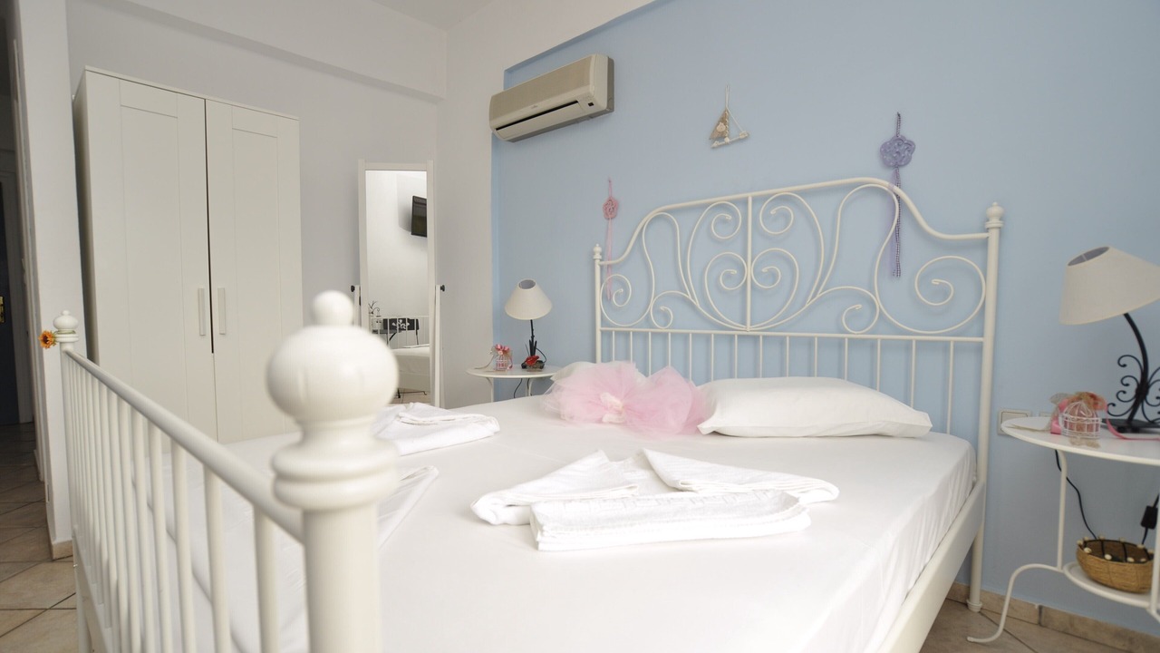 Photo of Bedroom in Megas Gialos
