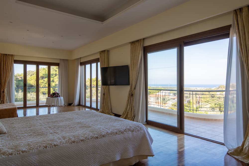 Photo of Bedroom in Asgourou