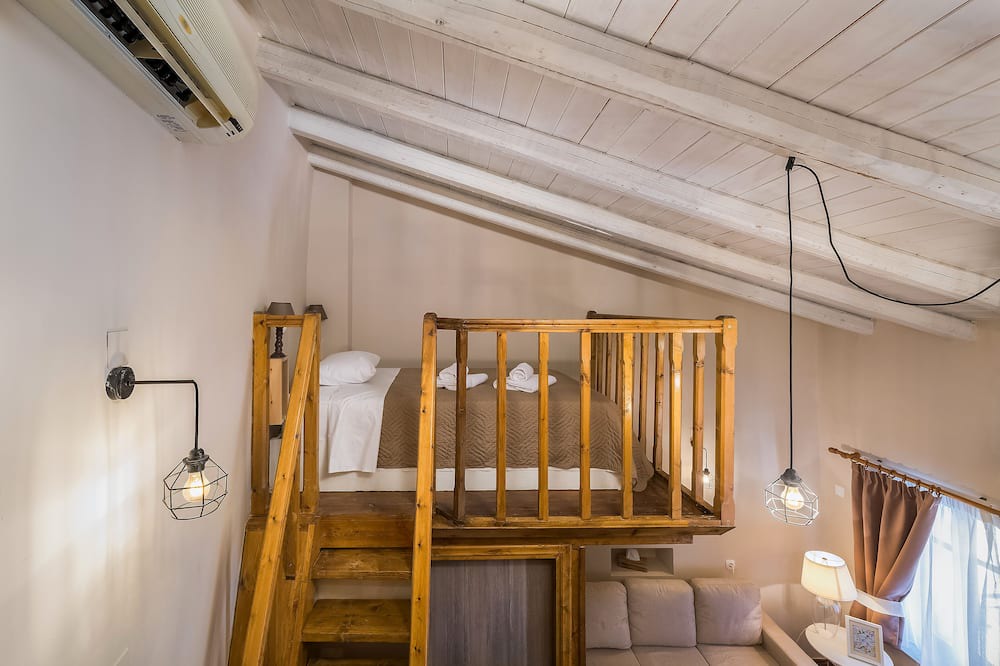 Photo of Bedroom in Plouti