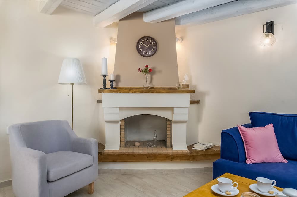 Photo of Livingroom in Plouti