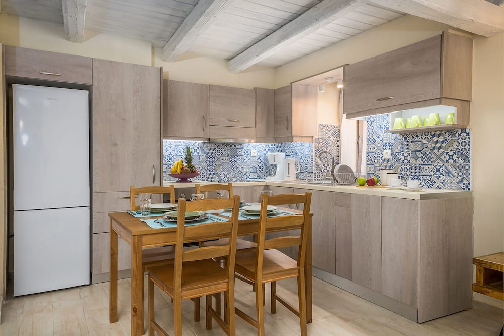 Photo of Kitchen in Plouti