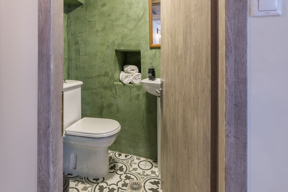 Photo of Bathroom in Plouti