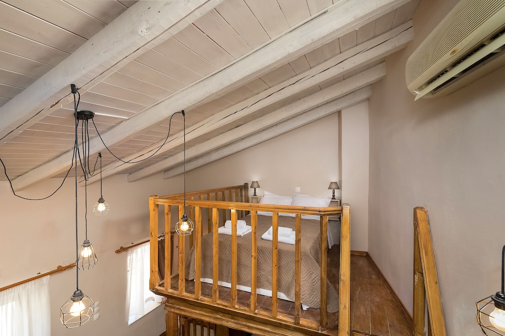 Photo of Bedroom in Plouti