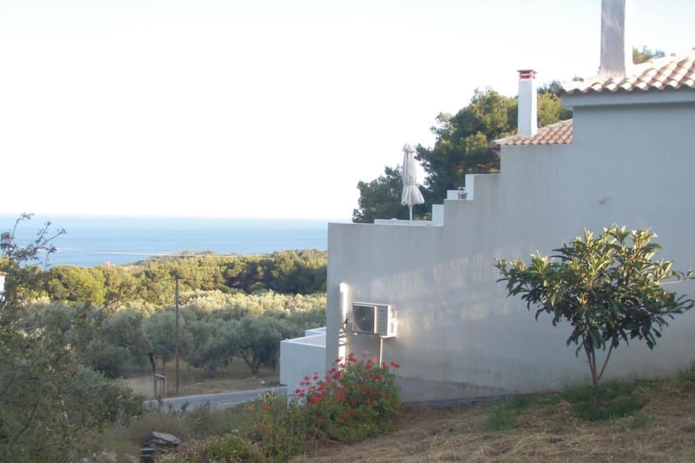 Photo of Outdoor in Votsi