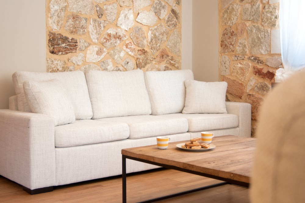 Photo of Livingroom in Dhrakata
