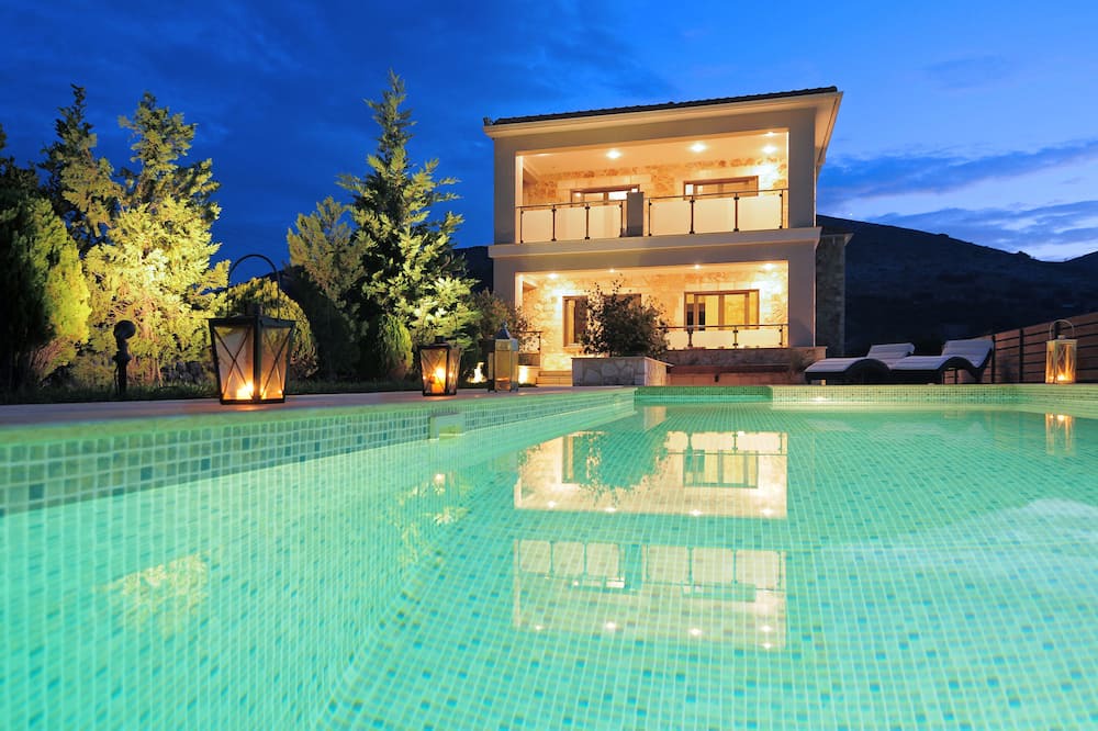 Photo of Outdoor in Dhrakata