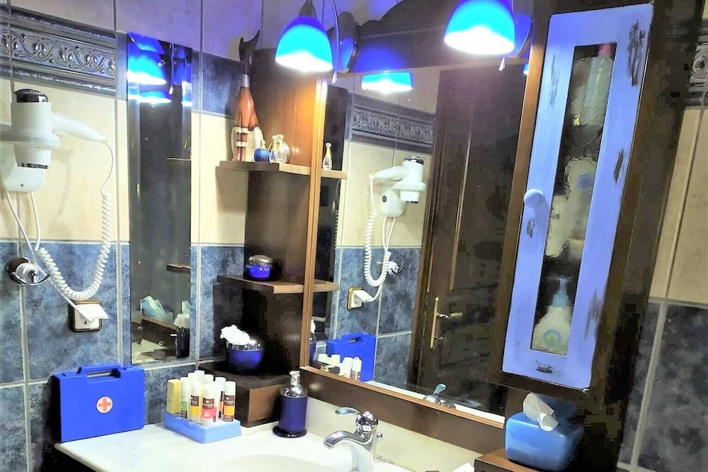 Photo of Bathroom in Zakas