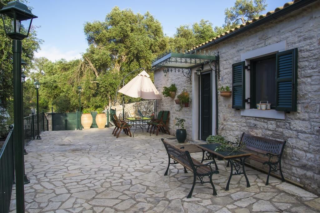 Photo of Others in Gaios