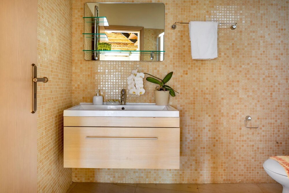 Photo of Bathroom in Provarma
