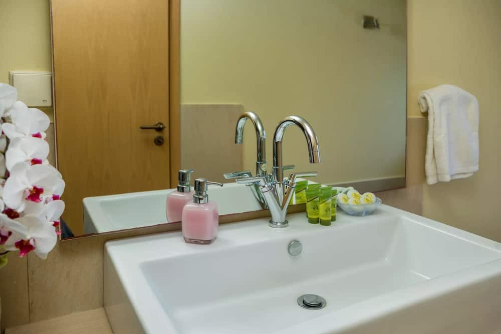 Photo of Bathroom in Makhairoi