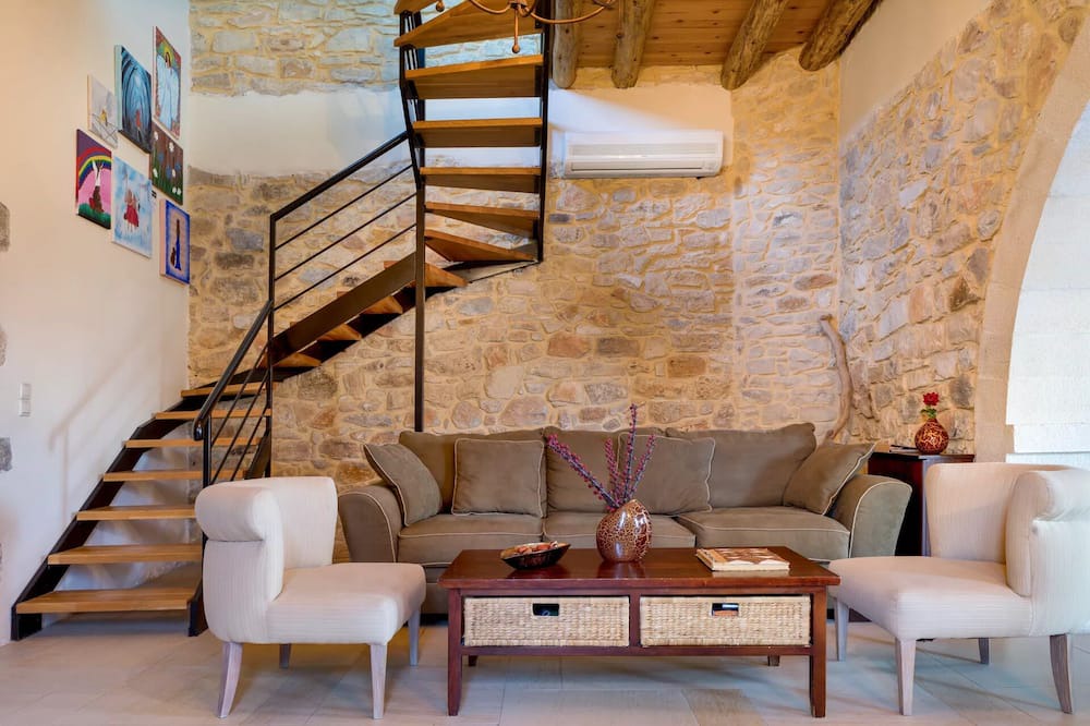 Photo of Livingroom in Makhairoi