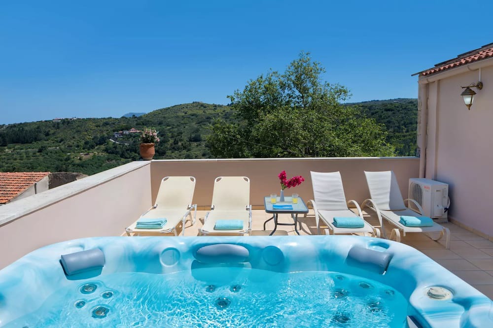 Photo of Outdoor in Makhairoi