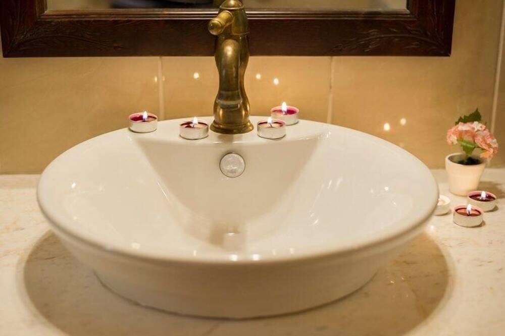 Photo of Bathroom in Maza