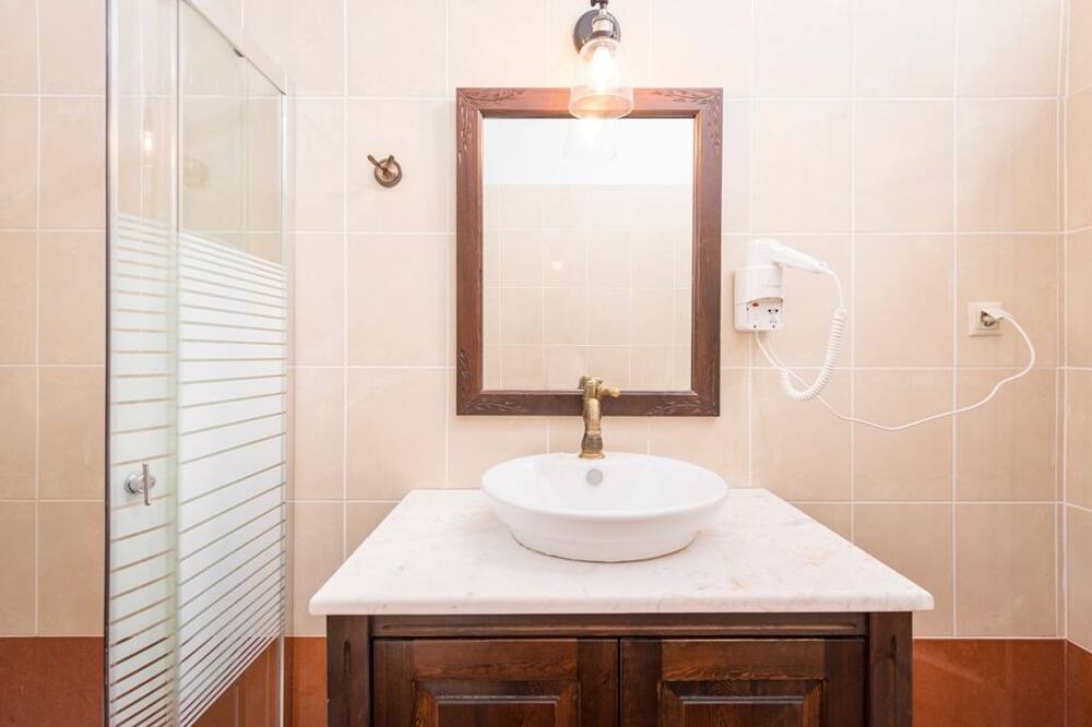 Photo of Bathroom in Maza
