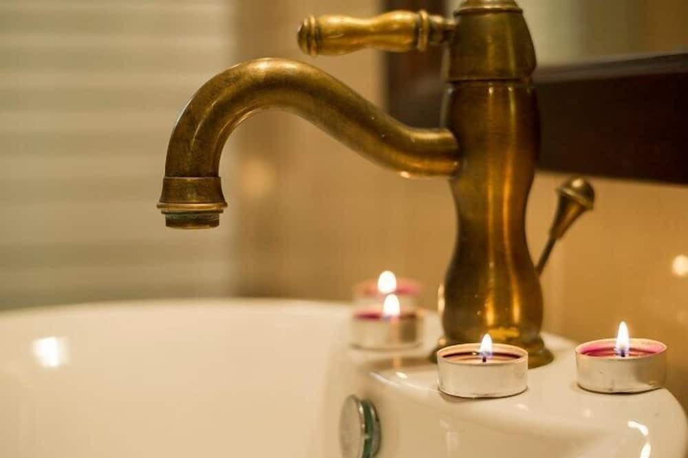 Photo of Bathroom in Maza