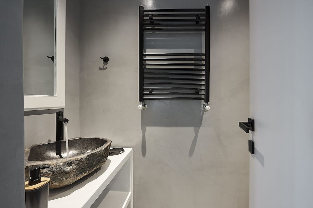 Photo of Bathroom in Almyros