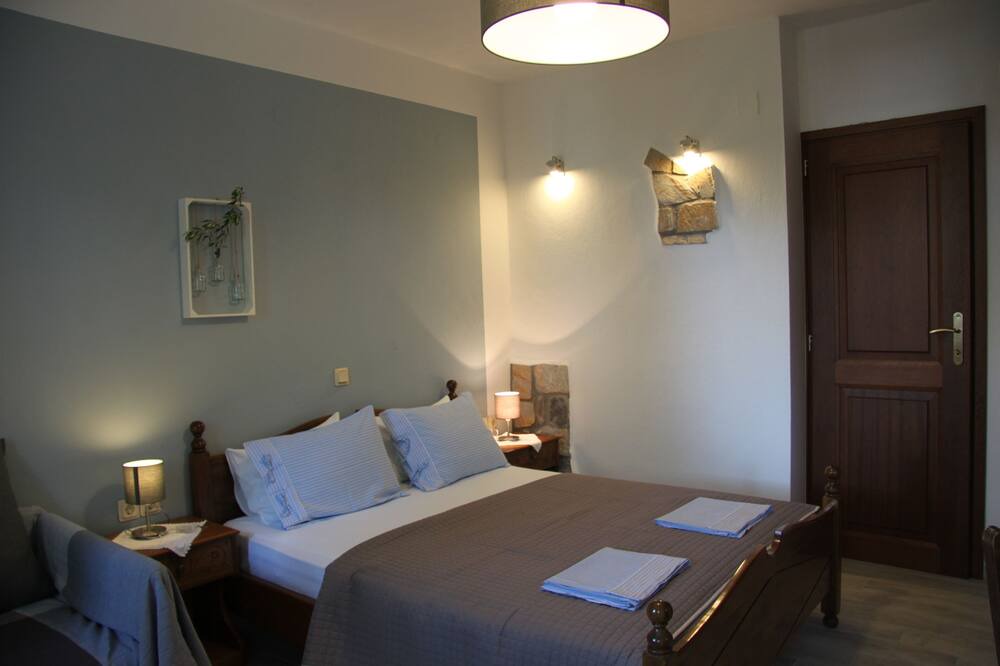 Photo of Bedroom in Kala Nera