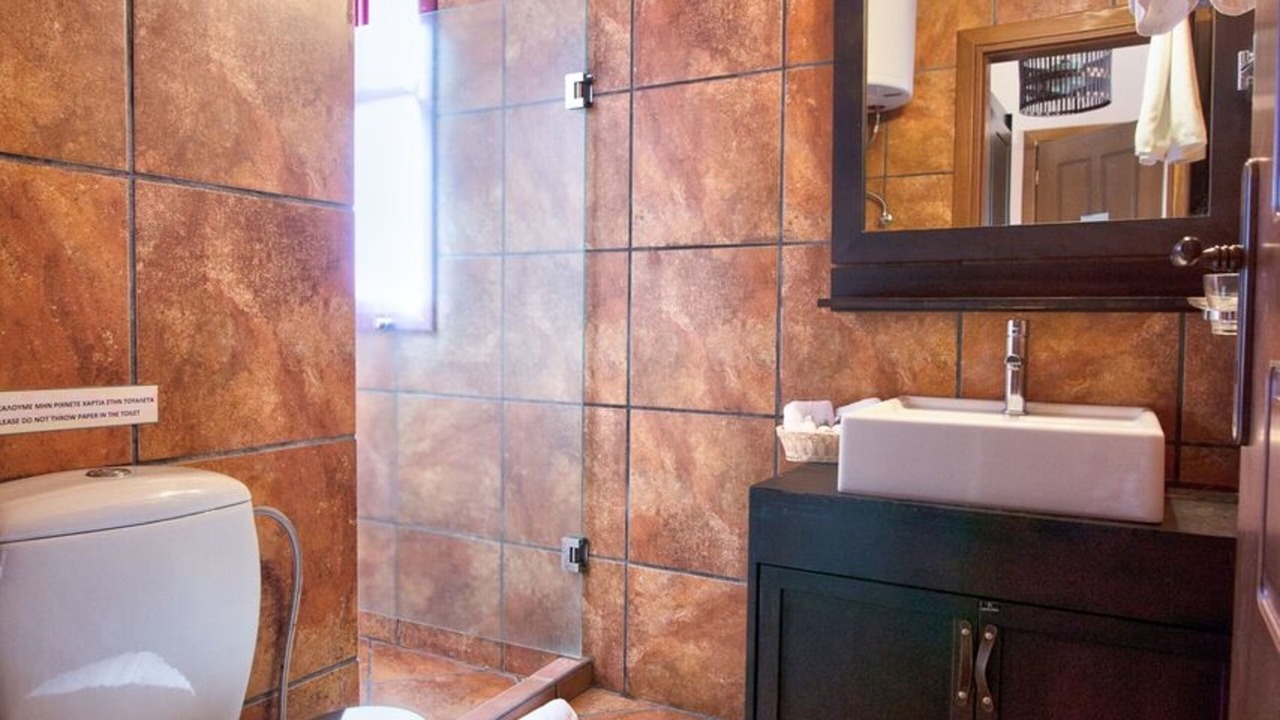 Photo of Bathroom in Varos