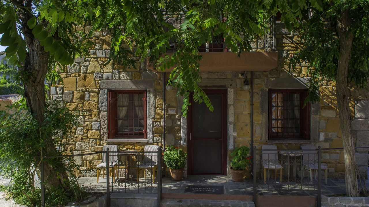 Photo of Outdoor in Varos