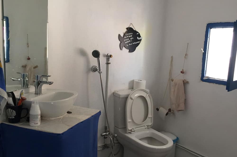 Photo of Bathroom in Glinado