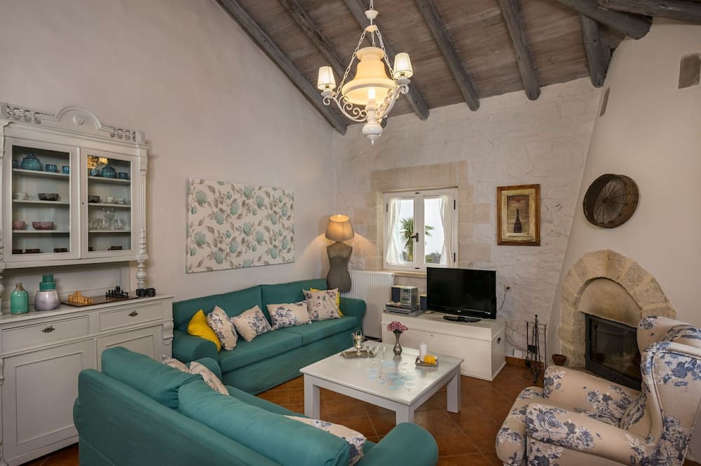 Photo of Livingroom in Maza