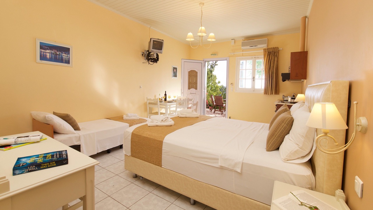 Photo of Bedroom in Mesovounia