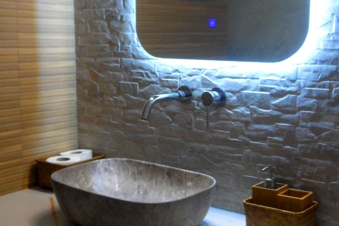 Photo of Bathroom in Alinda