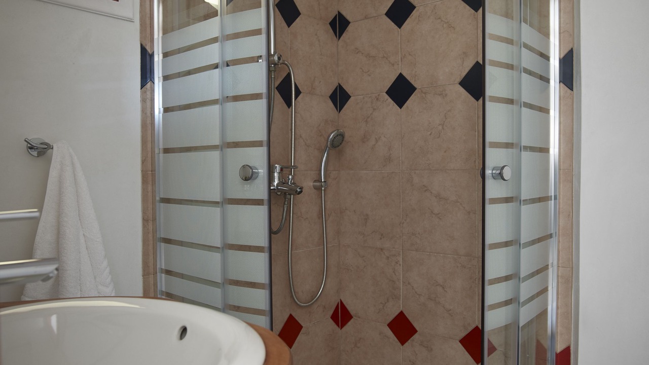 Photo of Bathroom in Folegandros Town
