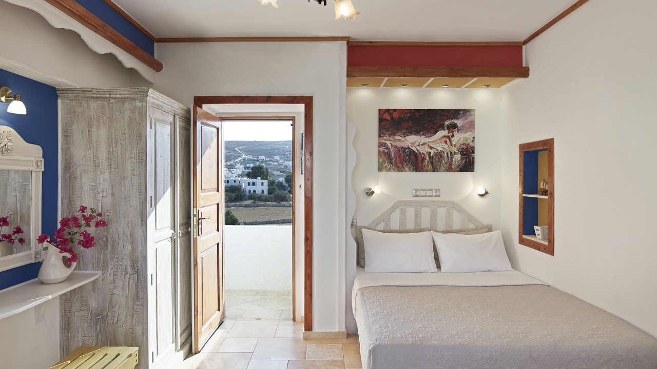 Photo of Bedroom in Folegandros Town