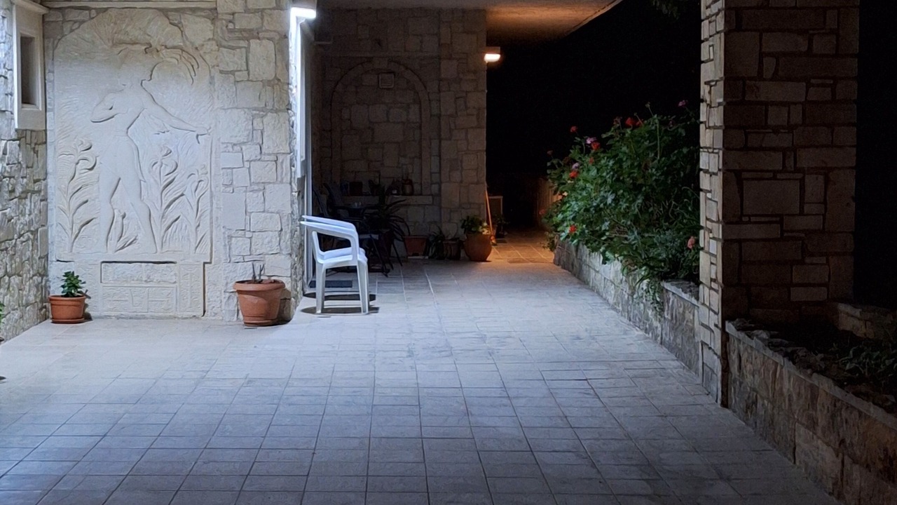 Photo of Outdoor in Monopari