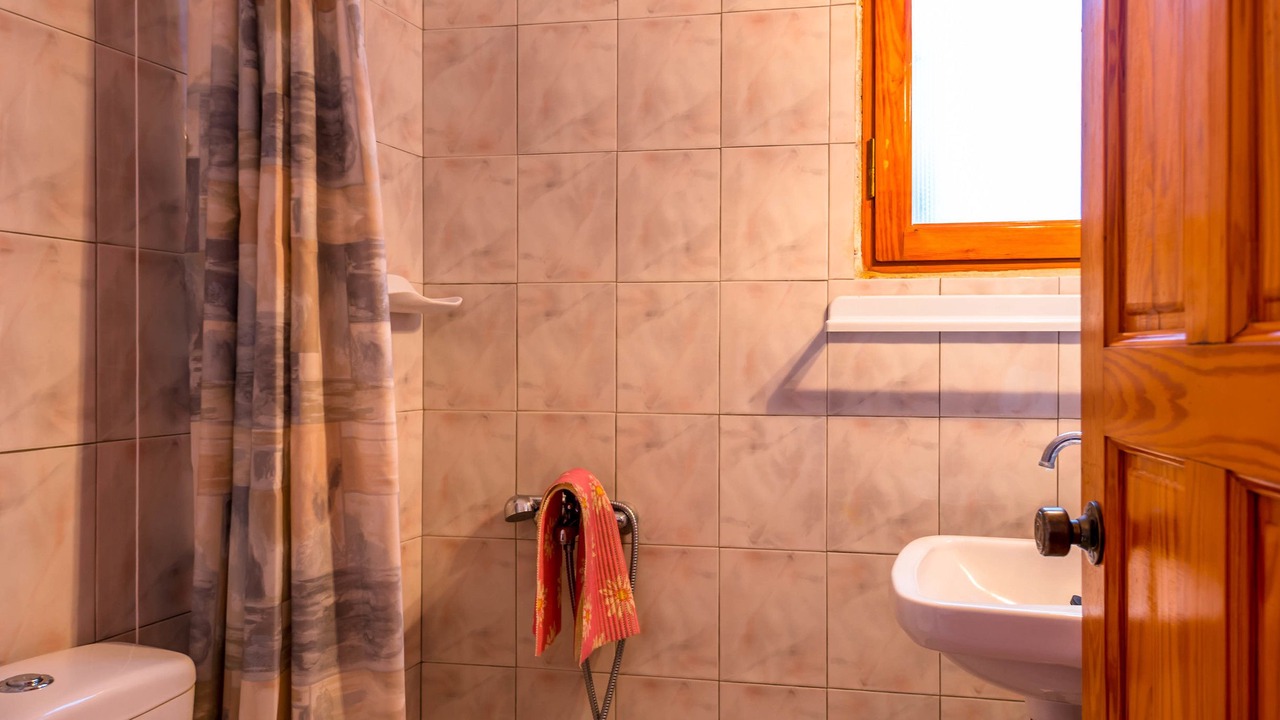 Photo of Bathroom in Diafani