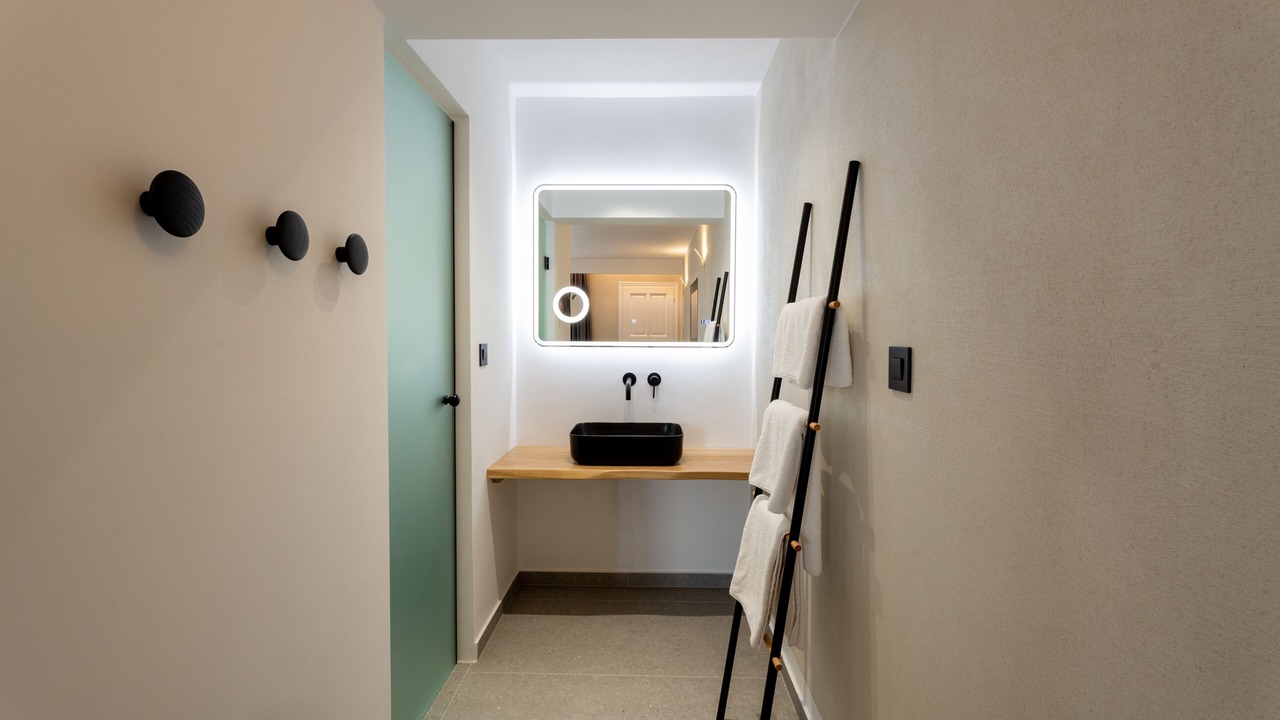 Photo of Bathroom in Ios