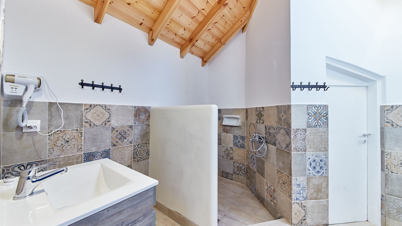 Photo of Bathroom in Evdilos