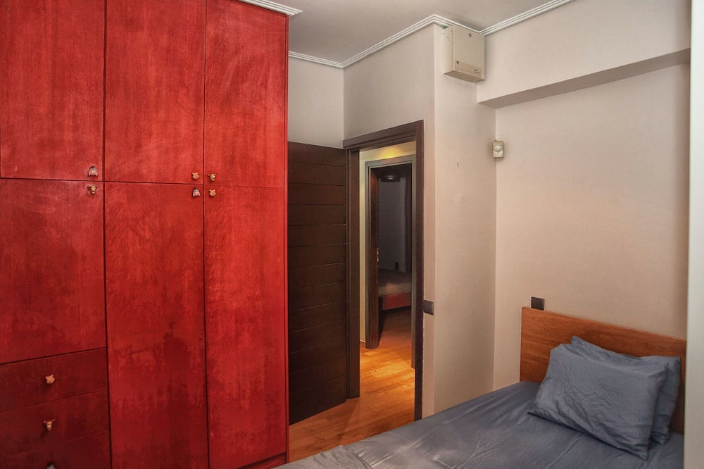 Photo of Bedroom in Elliniko-Argyroupoli