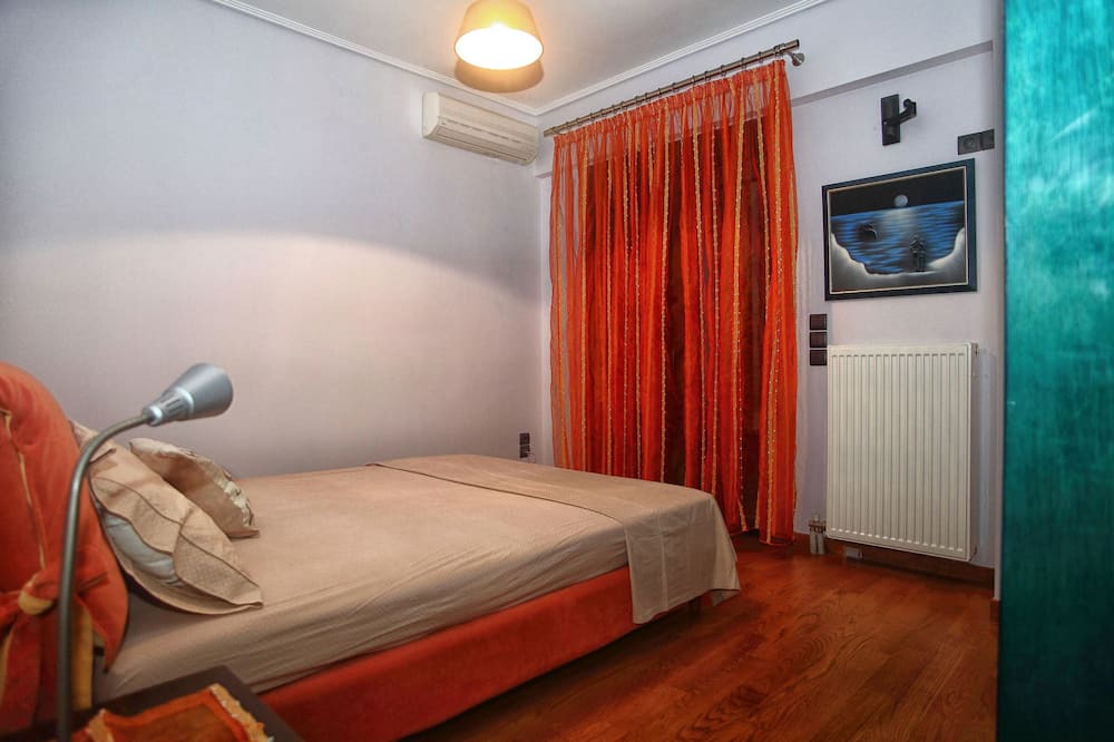Photo of Bedroom in Elliniko-Argyroupoli